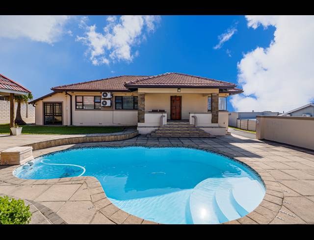 3 BEDROOM HOUSE FOR SALE IN BLUFF